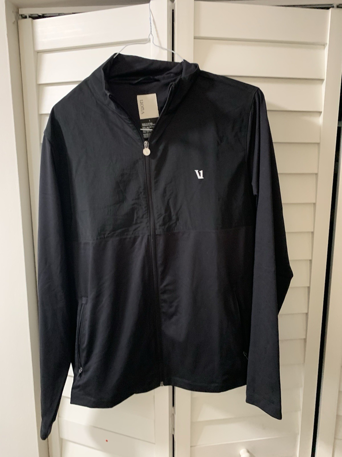 Vuori Jacket Size Large Full Zip Black Track Jacket – V265