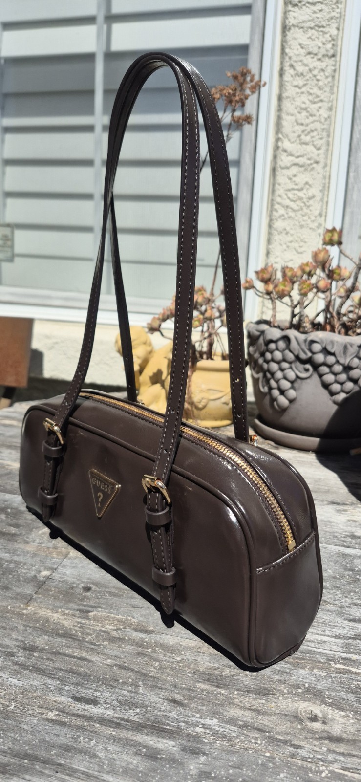 GUESS Brown Shoulder Bag Zip Top Gold Hardware Logo Lined Beige Interior