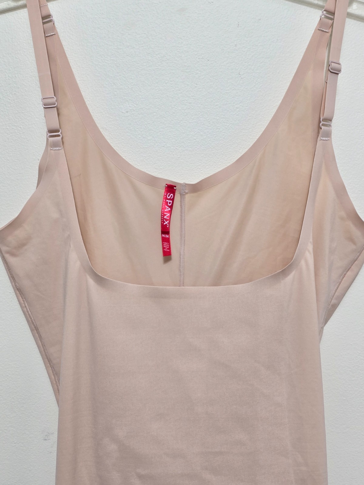 SPANX Sculpt Sz M OnCore Open Bust Mid Thigh Bodysuit Nude Slimming Shapewear