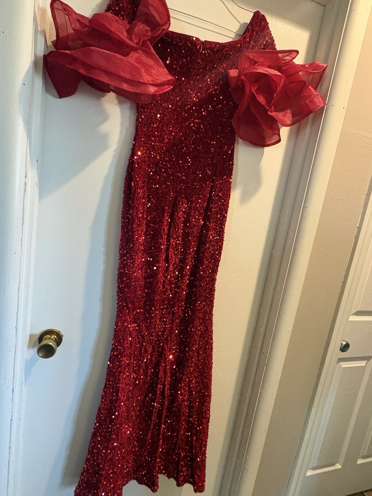 Faeriesty Red Sequin Prom Dress Off Shoulder Dramatic Puff Ruffle Sleeve Small