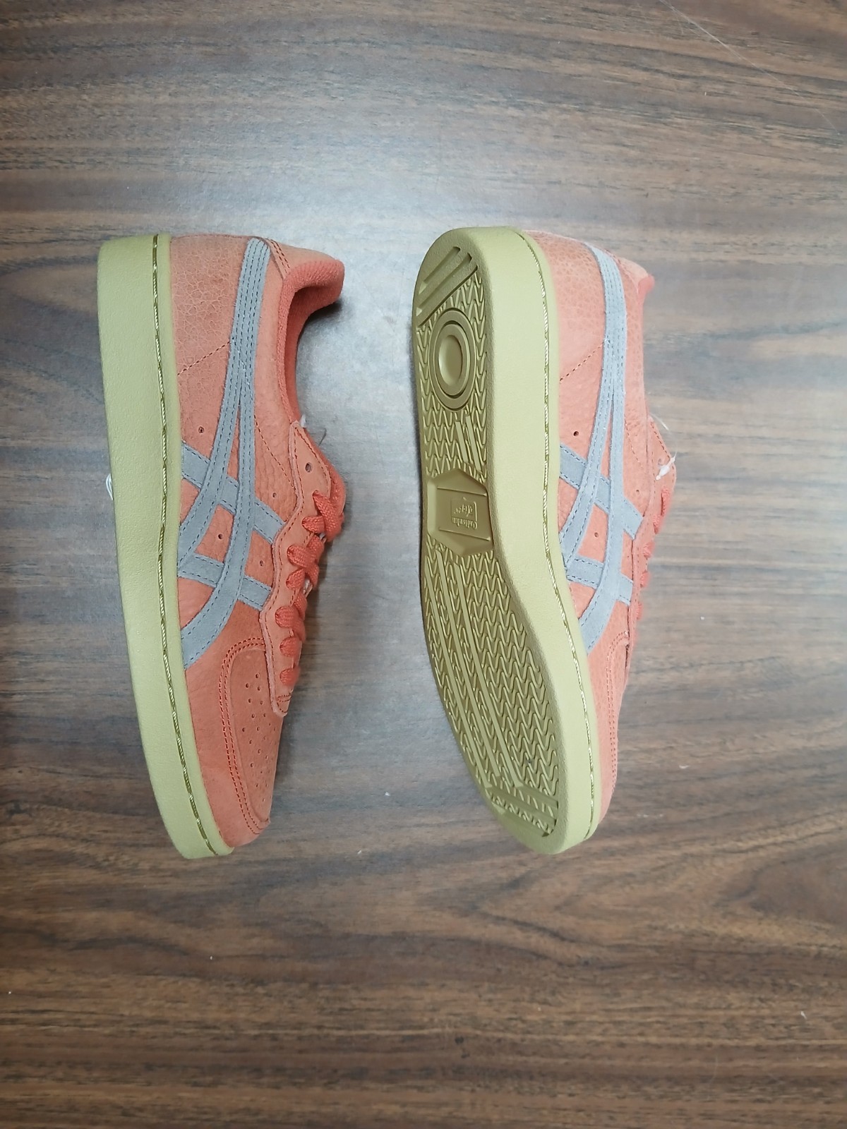 Asics ONITSUKA TIGER GSM Red 5.5 – Seller Sample