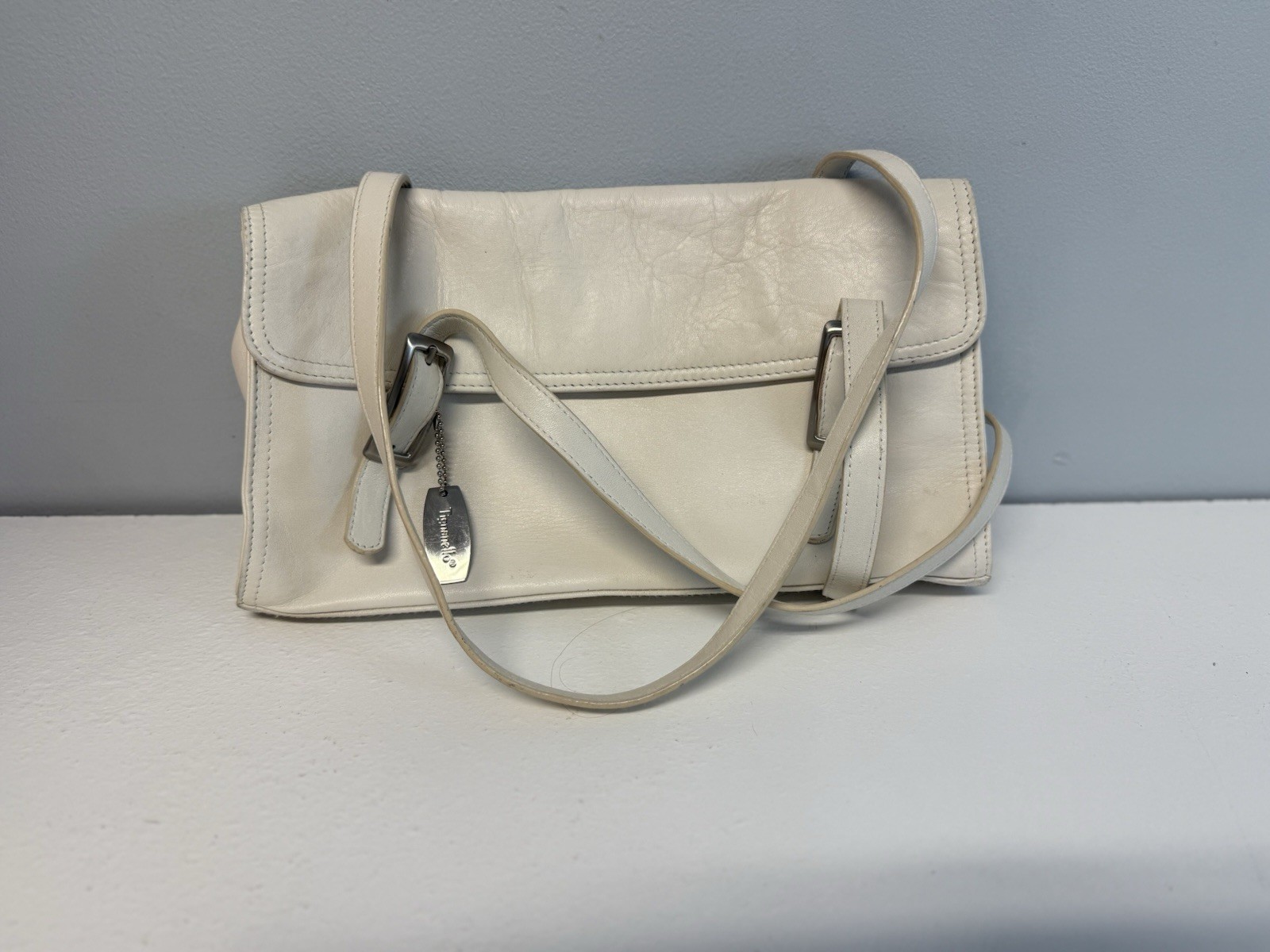 Tignanello Off-White Genuine Leather Shoulder Bag Flap Buckle Magnetic Vintage