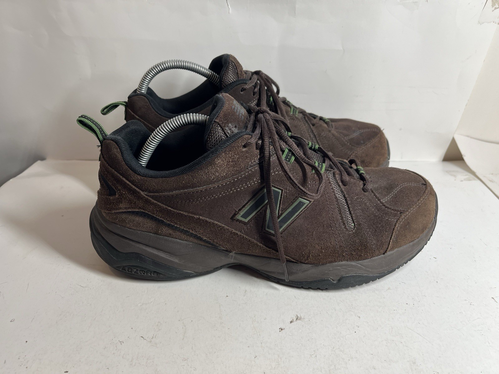 New Balance 608v4 Shoes Mens 13 4E Brown Walking Comfort Sneakers MX608v4O Wide