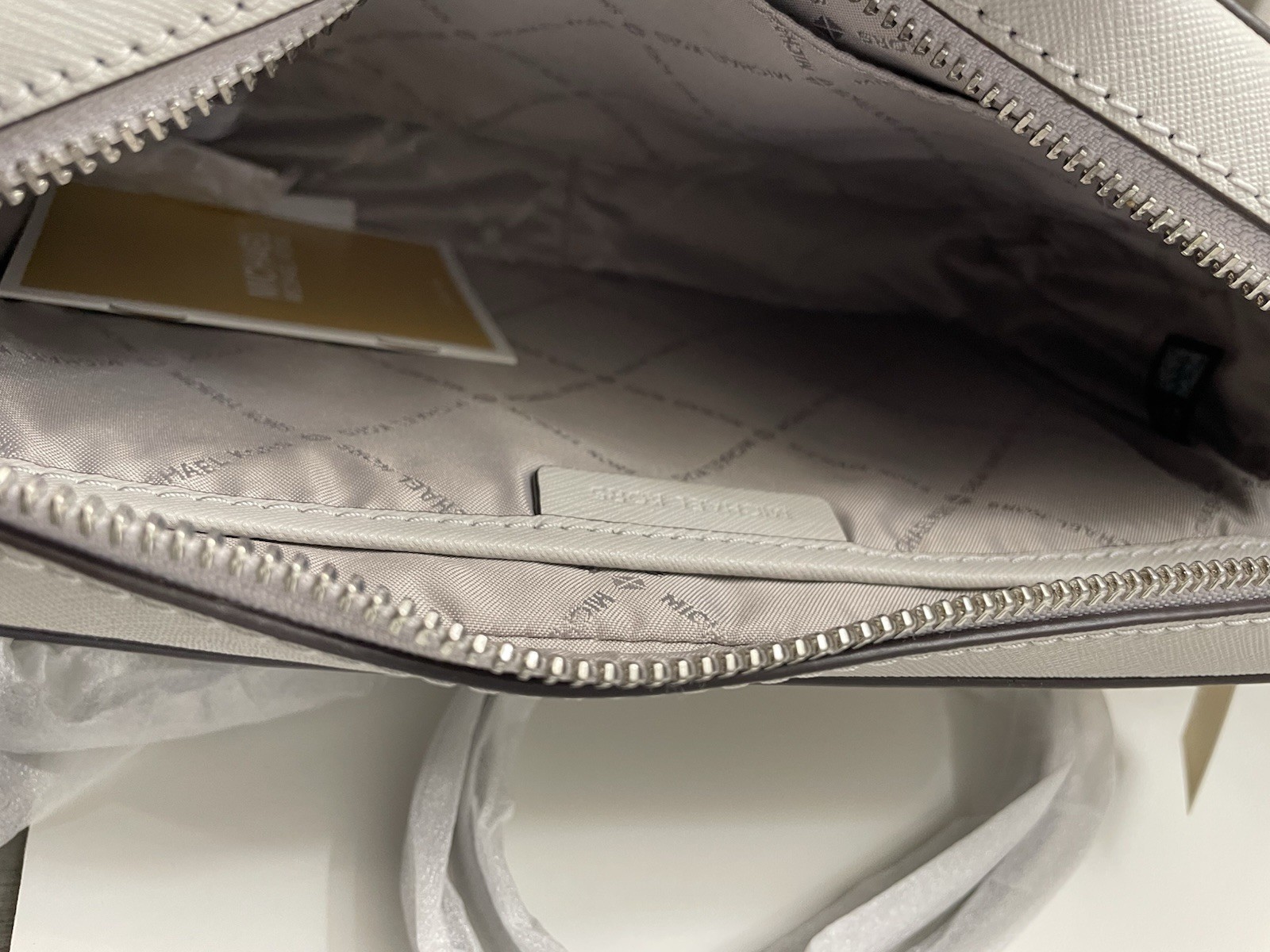 Michael Kors Jet Set LG EW Crossbody Saffiano Leather Aluminum + Pouch