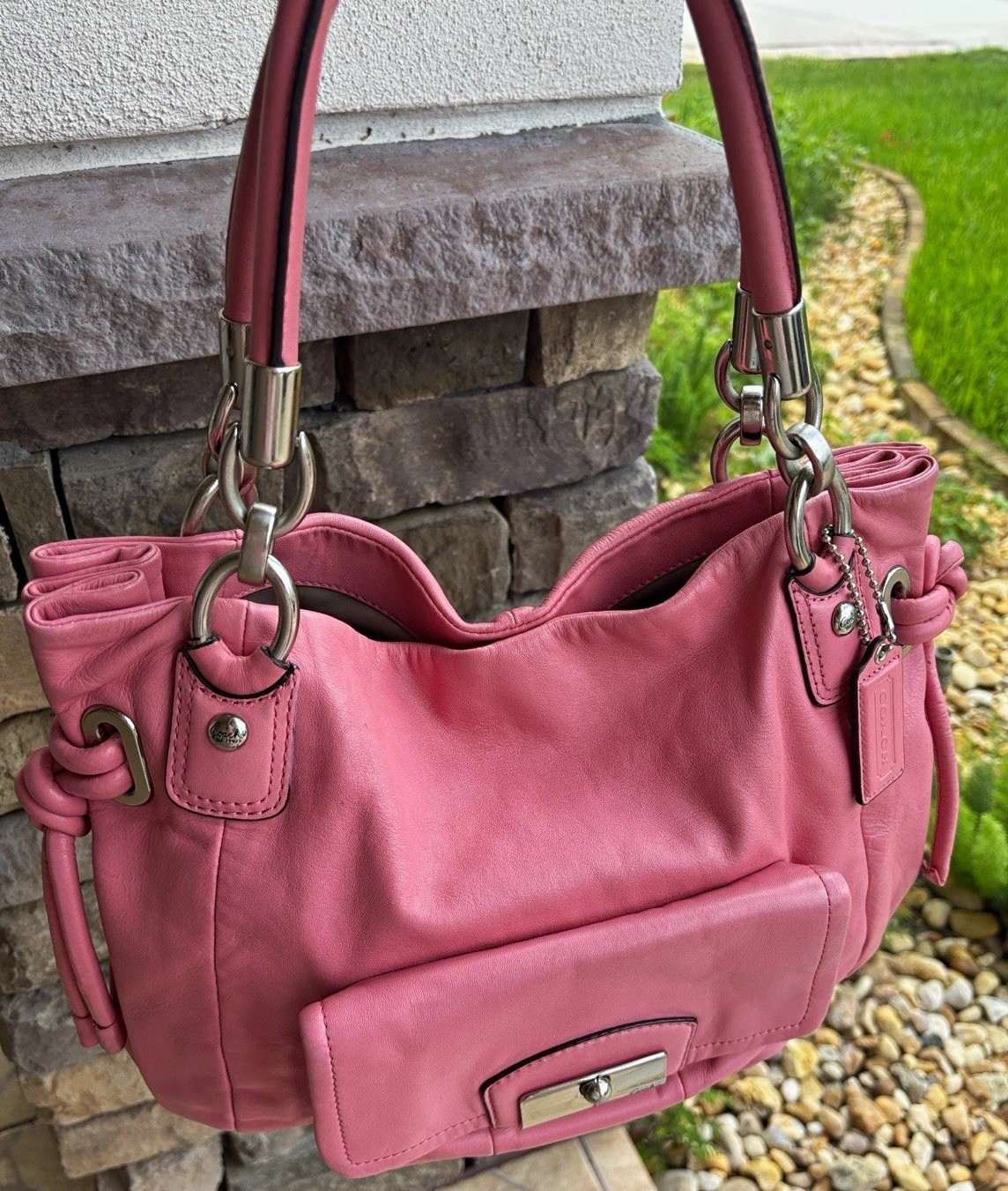 Coach Pink Shoulder Bag Turn Lock Inner Pockets Bag Charm Silver Hardware