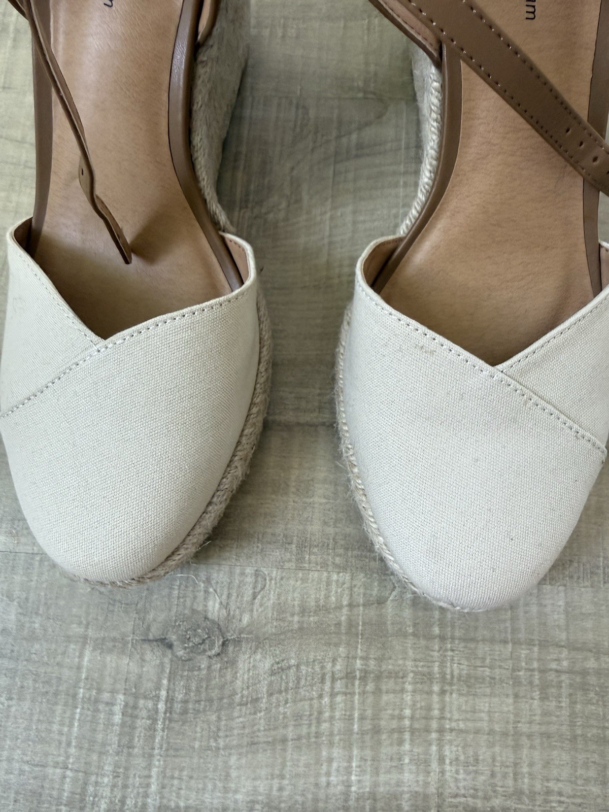 Time and Tru Women’s Canvas Espadrille Wedge Memory Foam Ankle Strap 8.5