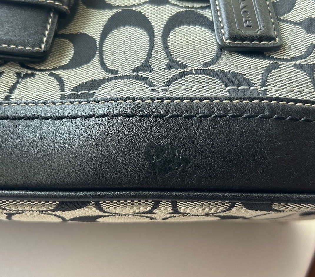 Vintage Coach Soho Flap Shoulder Bag Signature Canvas Black Gray Buckle F12644