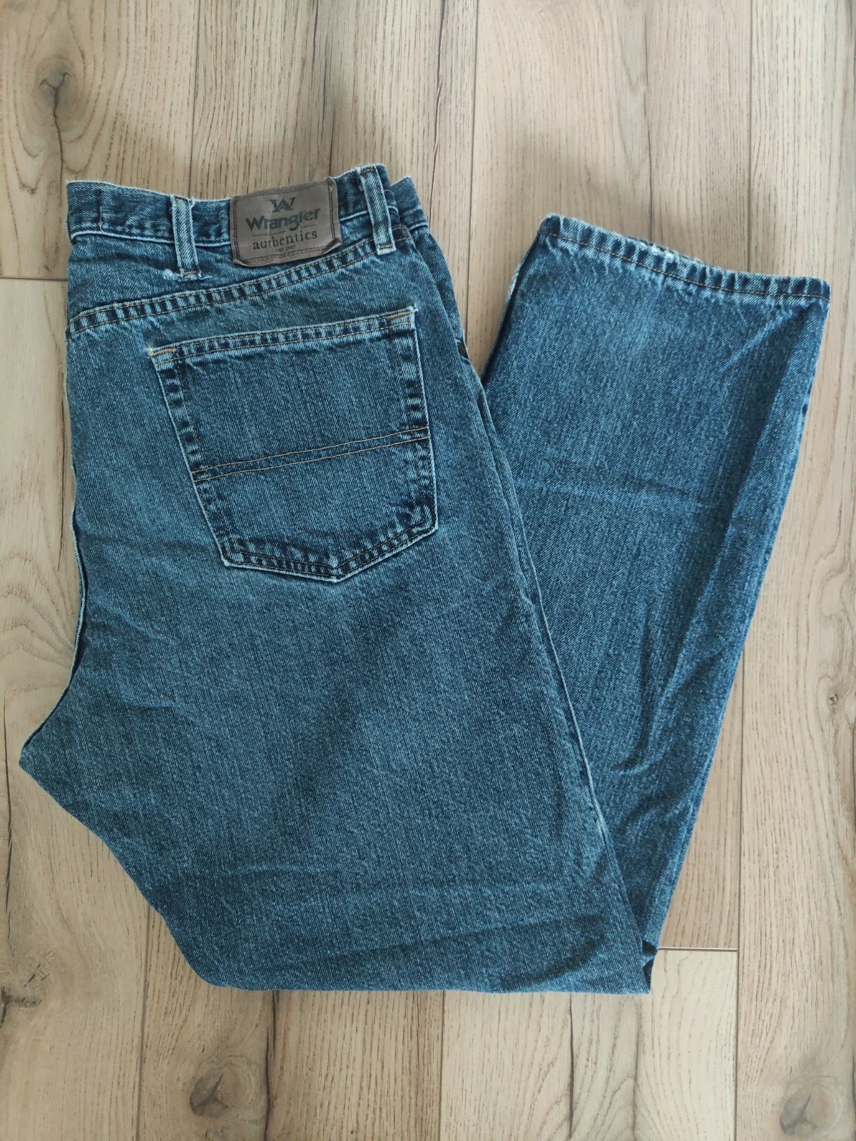Wrangler Authentics Men’s Jeans 36W 30L Blue Denim Relaxed Fit Straight Leg