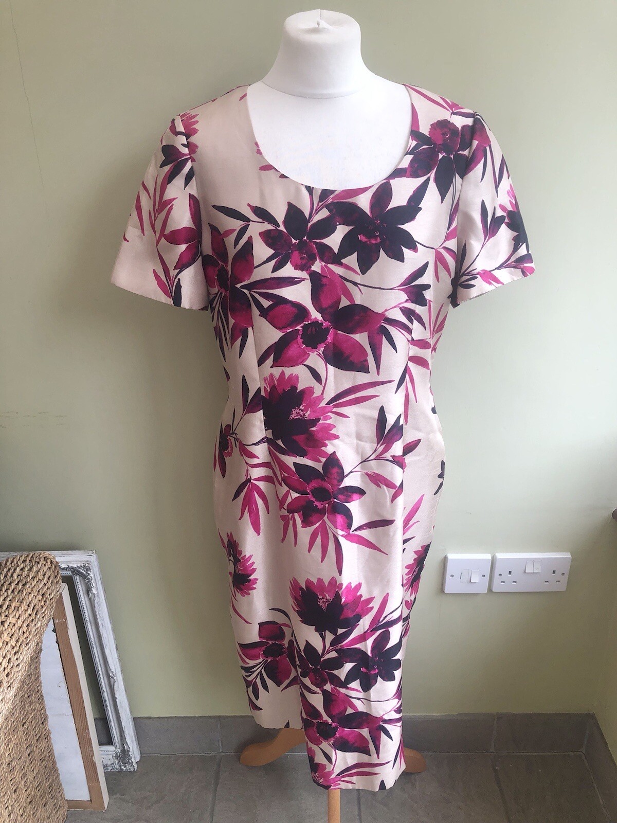 Jacques Vert Champagne Floral Dress Size 14 Mother of the Bride Purple Pink