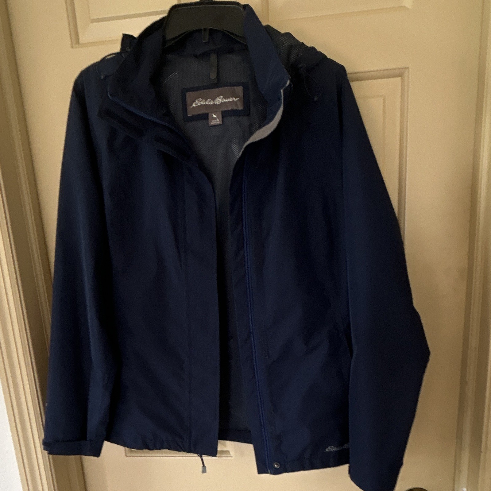Eddie Bauer Men’s Hooded Full Zip Windbreaker Jacket w/ Zipped Pockets S
