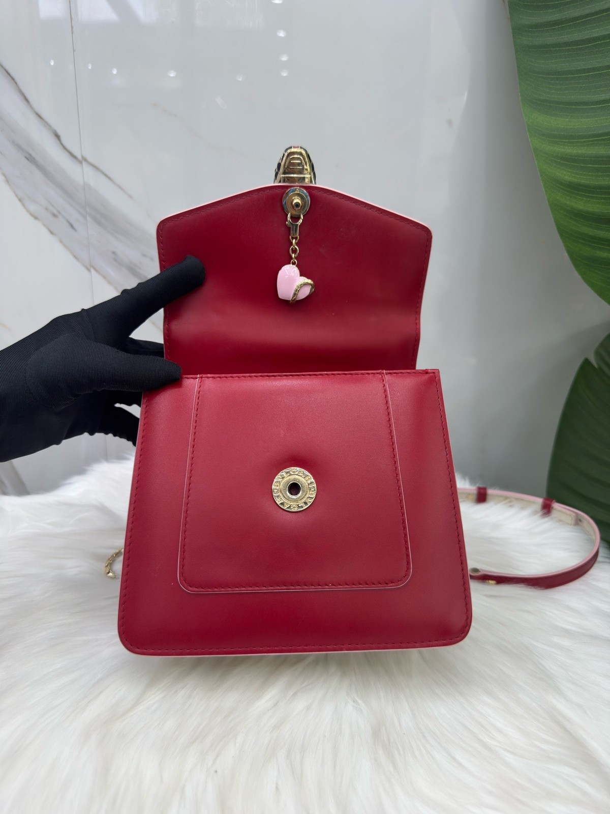 Bvlgari Pre-Owned Authentic Luxury Handbag Red 18.5x11x16cm