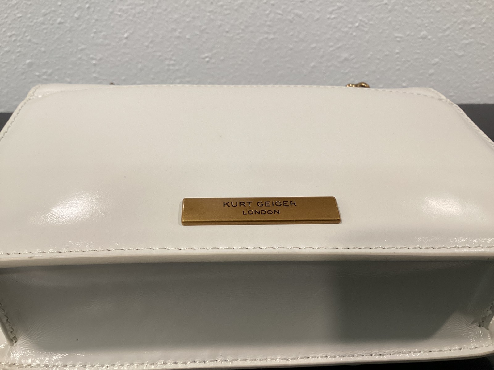 Kurt Geiger Small Shoreditch Bow Bone Leather Gems Studs 7.75″x5″x2.25″ Boxed