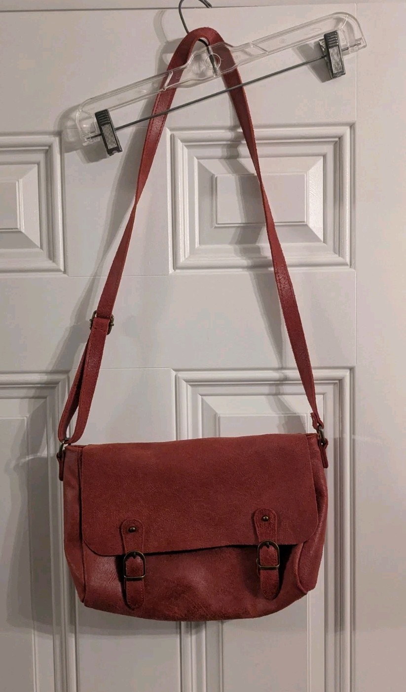 NWOT Vera Pelle Saddle Purse Red Leather Crossbody Snap Closure