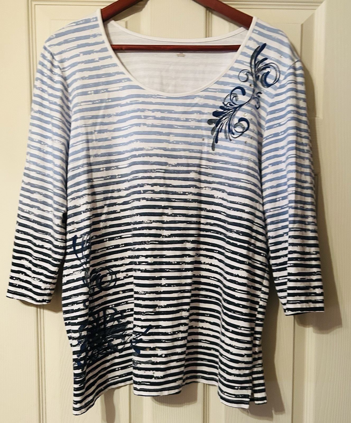 Women’s Size 2X Embellished Pullover Top Casual Travel Beach Cruise Resort Wear