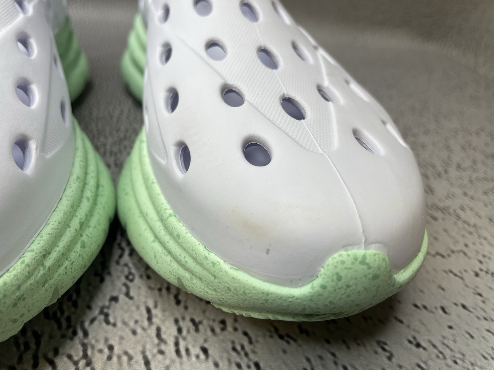 Kane Revive Shoes White Spring Speckle Vented Rubber Sneakers Size US M 6 W 8