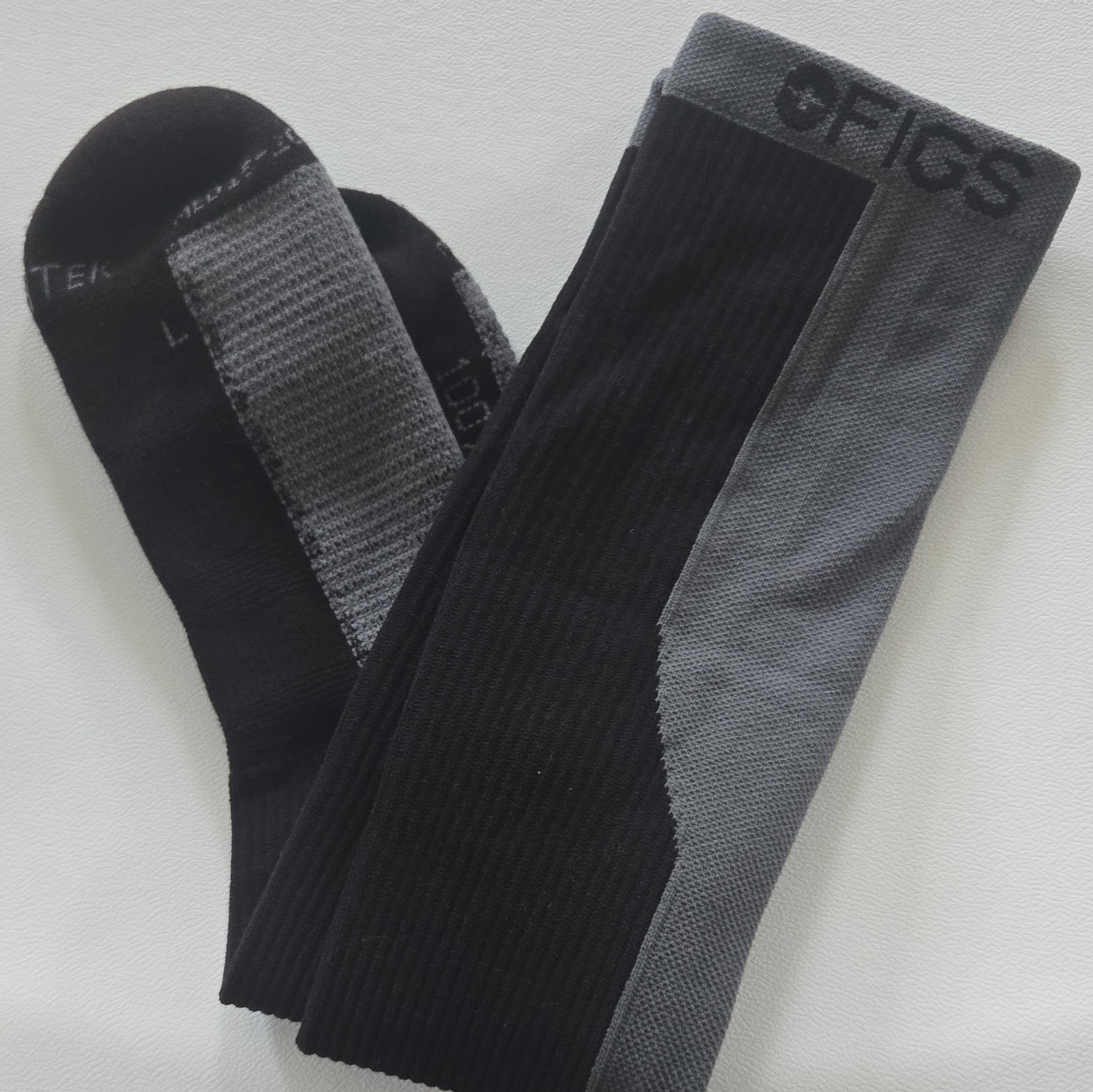 Figs Compression Socks Colorblock Black Gray Size M Unisex Adults