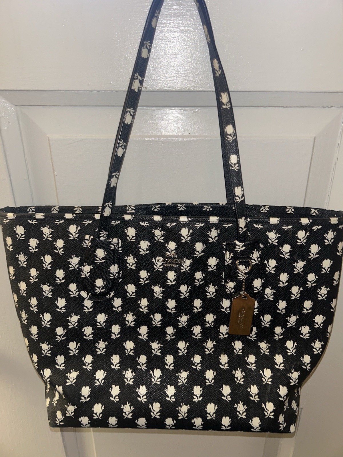 Coach Black & White Floral Zip Top Tote Bag, Women’s, Lined w/ Inner Pockets