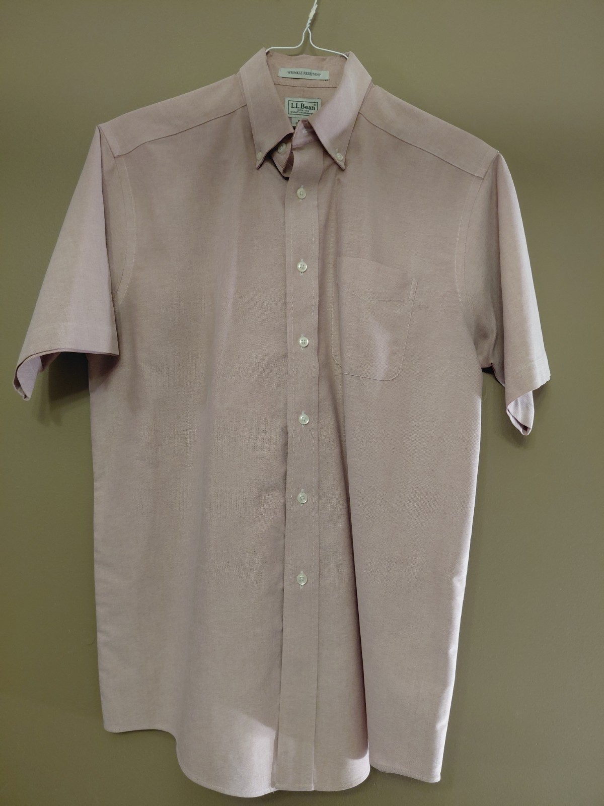 LL Bean Mens L Pink Wrik- Rest. 100% Pure Cotton Oxford Bicep-Sleeve Button Down