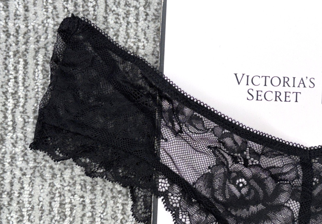 Victorias Secret Very Sexy NWT Medium Black Crotchles Lace Strappy Cheeky Panty.