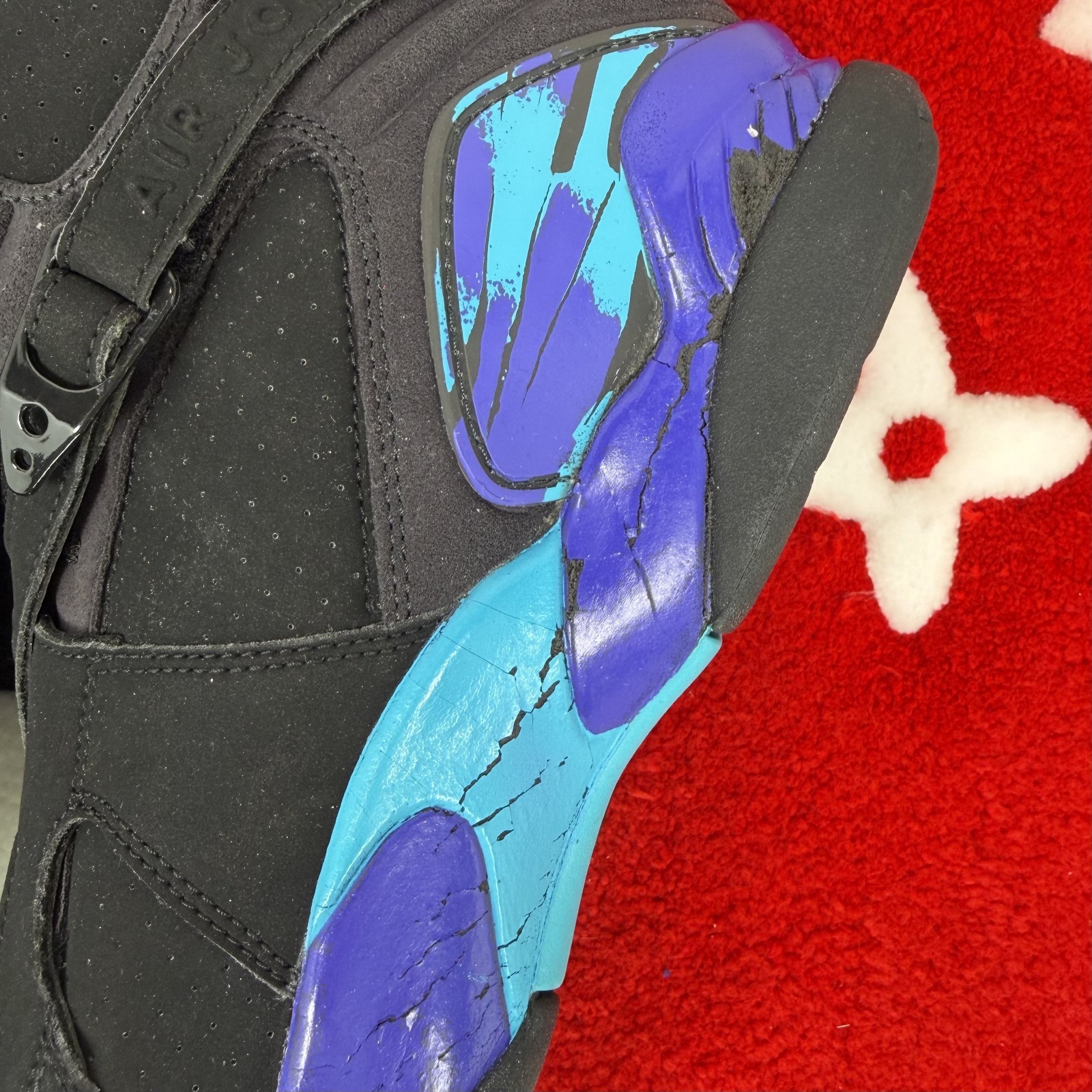 Size 11 – Jordan 8 Retro Aqua (2007) *DAMAGED*