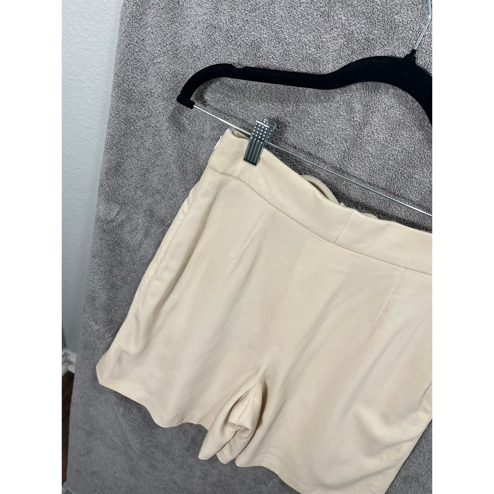 Vintage 90s Escada Margaretha Ley Ivory High-Rise Shorts EU 36/ US 4 Academia