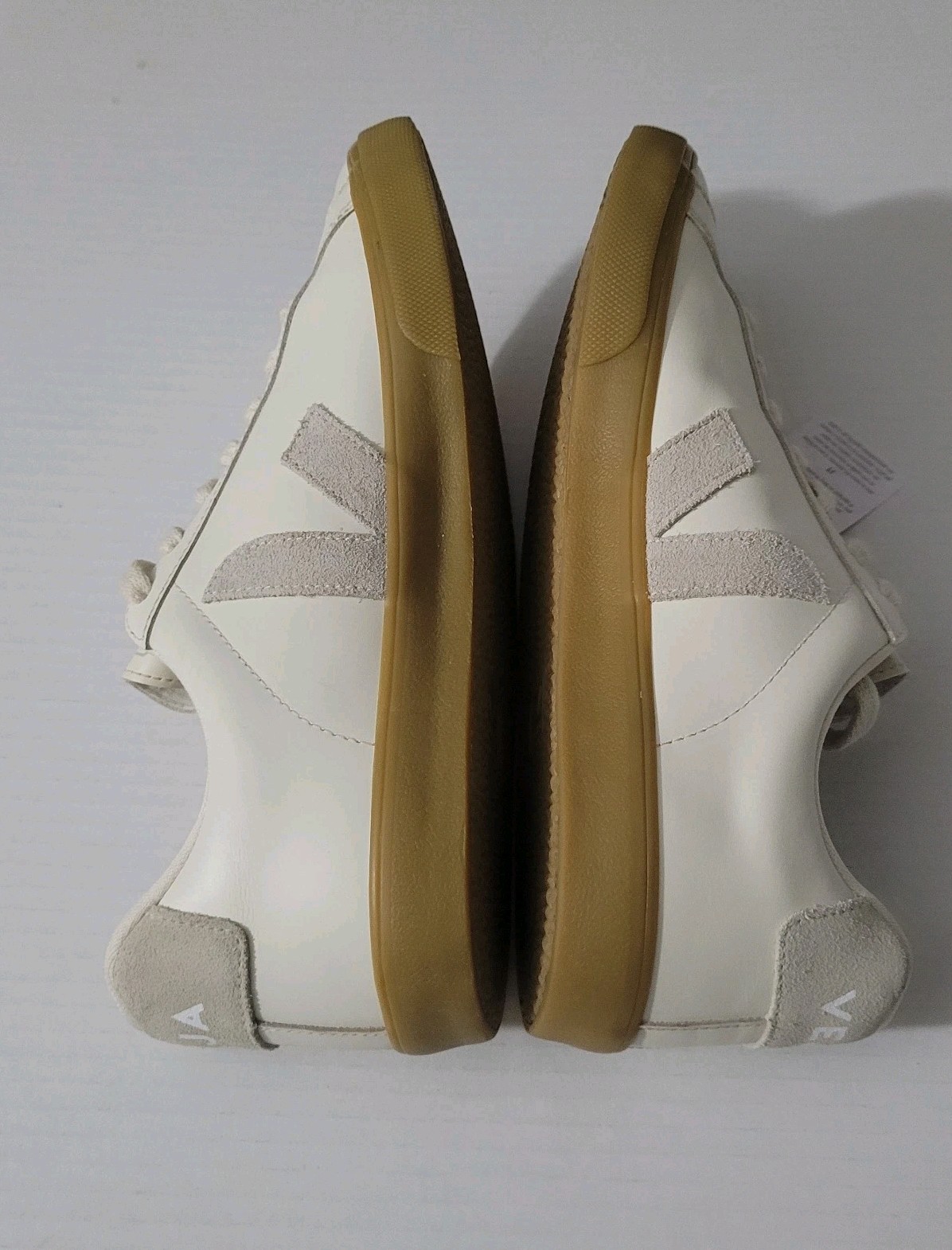 Veja Campo White Pierre Leather Suede Gum Sole Sneakers Mens 8 / Womens 10