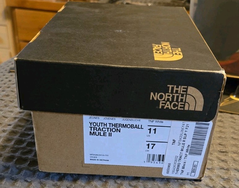 The North Face – Youth ThermoBall Traction Mule II – Black – Size 11K
