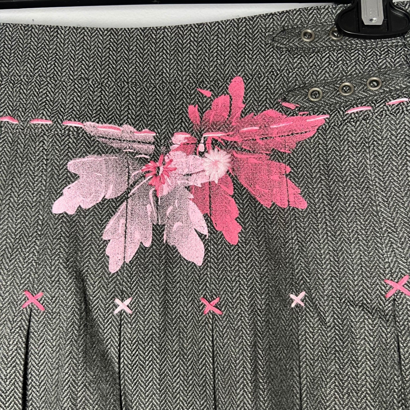 Wet Seal Pleated Mini Skirt Gray Herringbone Flower Size 3 Grunge Schoolgirl