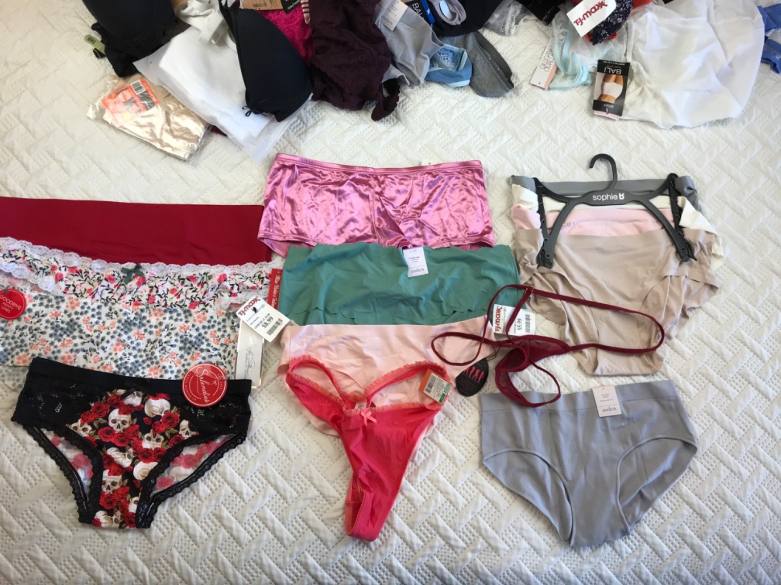 175 Wholesale lot womens new assorted panties underwear thong bras briefs resale