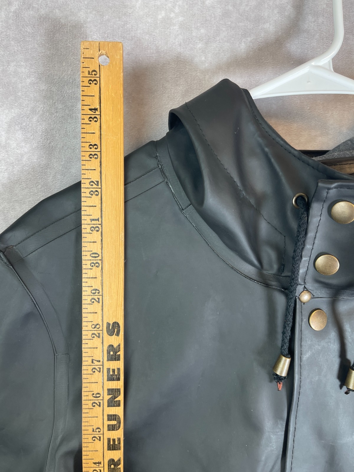 Stutterheim x Volvo Raincoat Jacket Mens Small Black Waterproof Hooded Limited