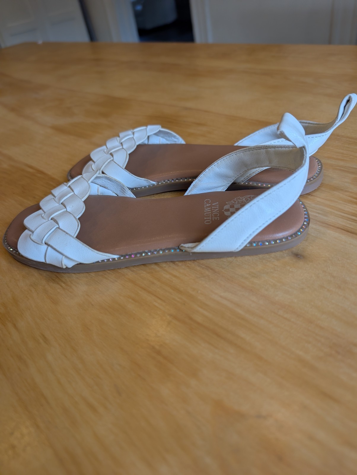 Vince Camuto White Braided Flat Sandals Slingback Ankle Strap Size 7-7.75