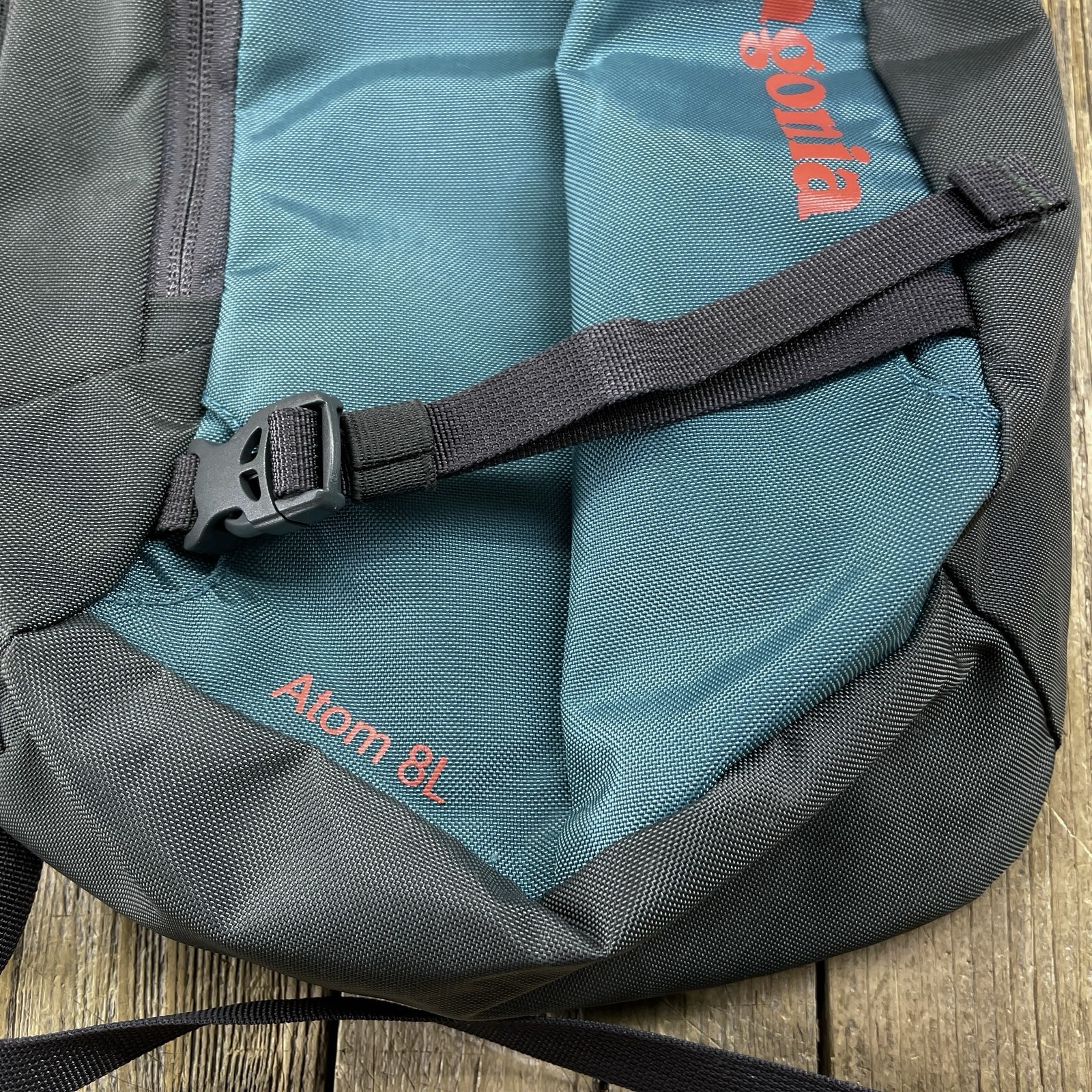 Patagonia Atom 8L Sling Crossbody Bag Backpack Travel Purse TEAL GRAY 48261 VGC