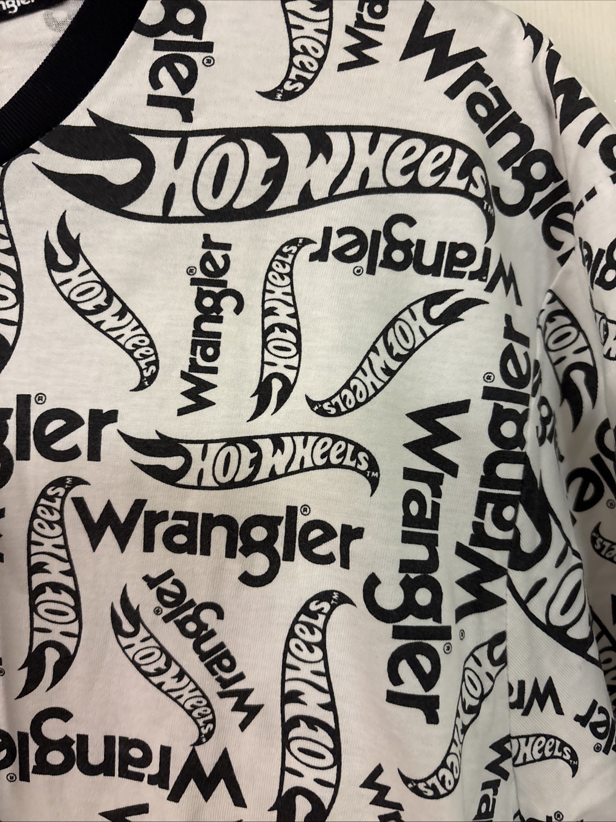 Wrangler x Hot Wheels Tee Men XL Black White All Over Print Logo Cotton