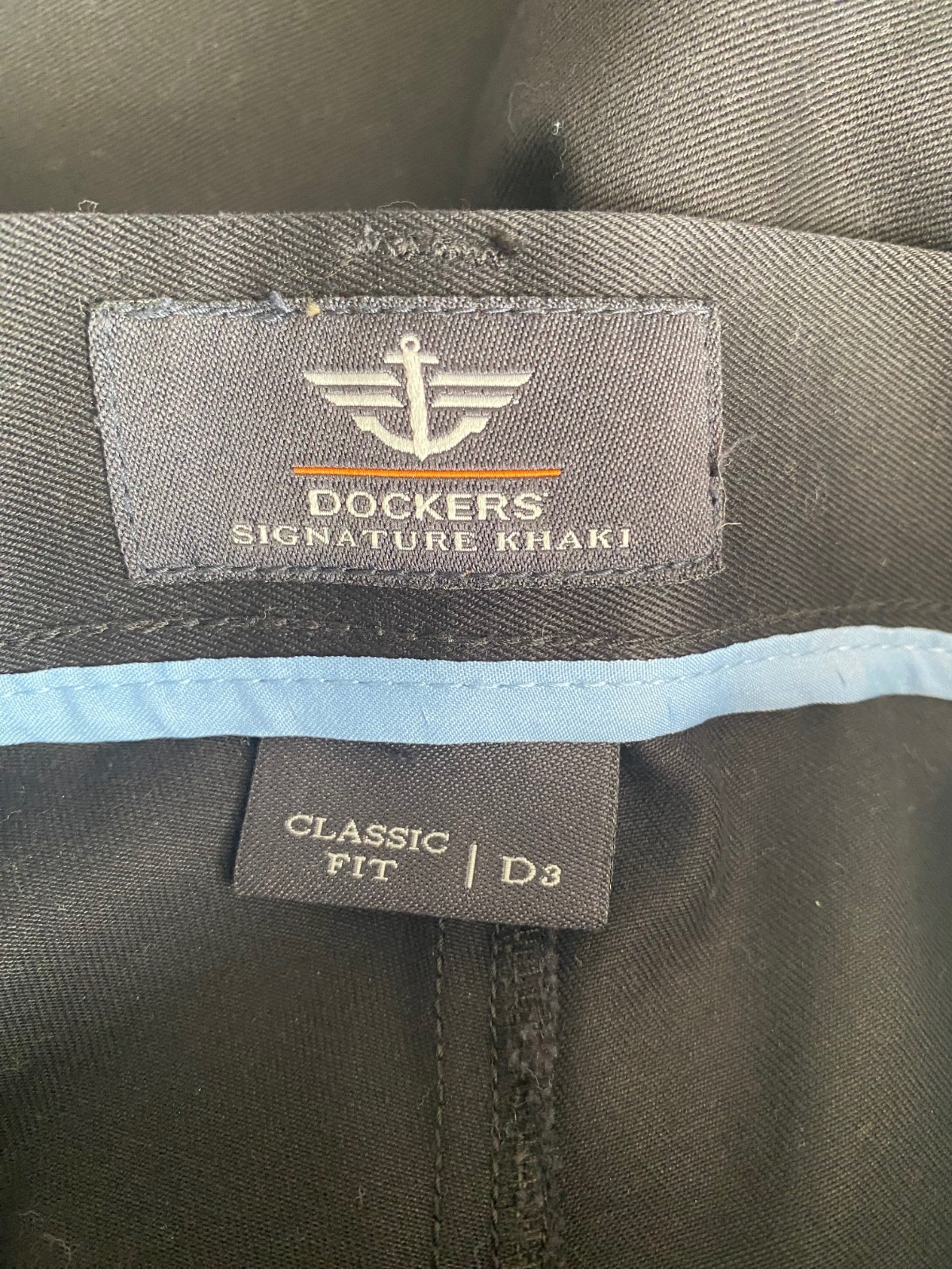 Dockers Signature Khaki Black Pants Mens Size 42×32 Classic Fit D3 Flat Front