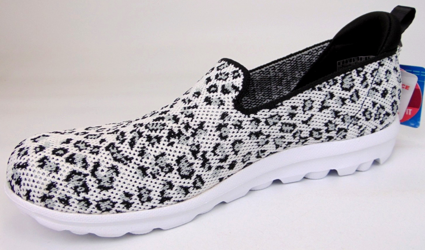 NEW Skechers GOwalk Stretch Fit Comfort Shoes Women’s Size 8.0 M, Gray Sneakers