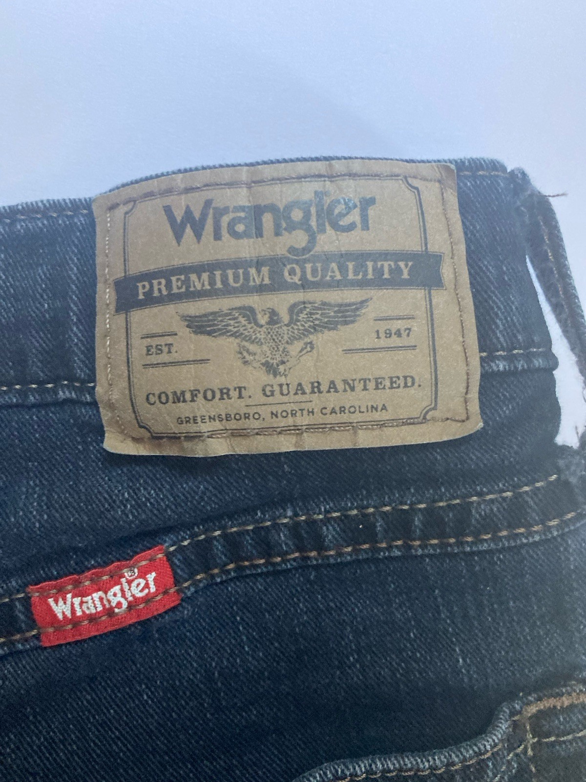 Wrangler Men’s Straight Fit Dark Wash Blue Denim Jeans Stretch 5-Pocket