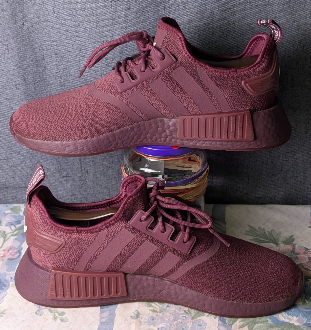 adidas NMD R1 Maroon Burgundy Boost Men’s 9.5 Shoes Running Gym Sneakers GX8384