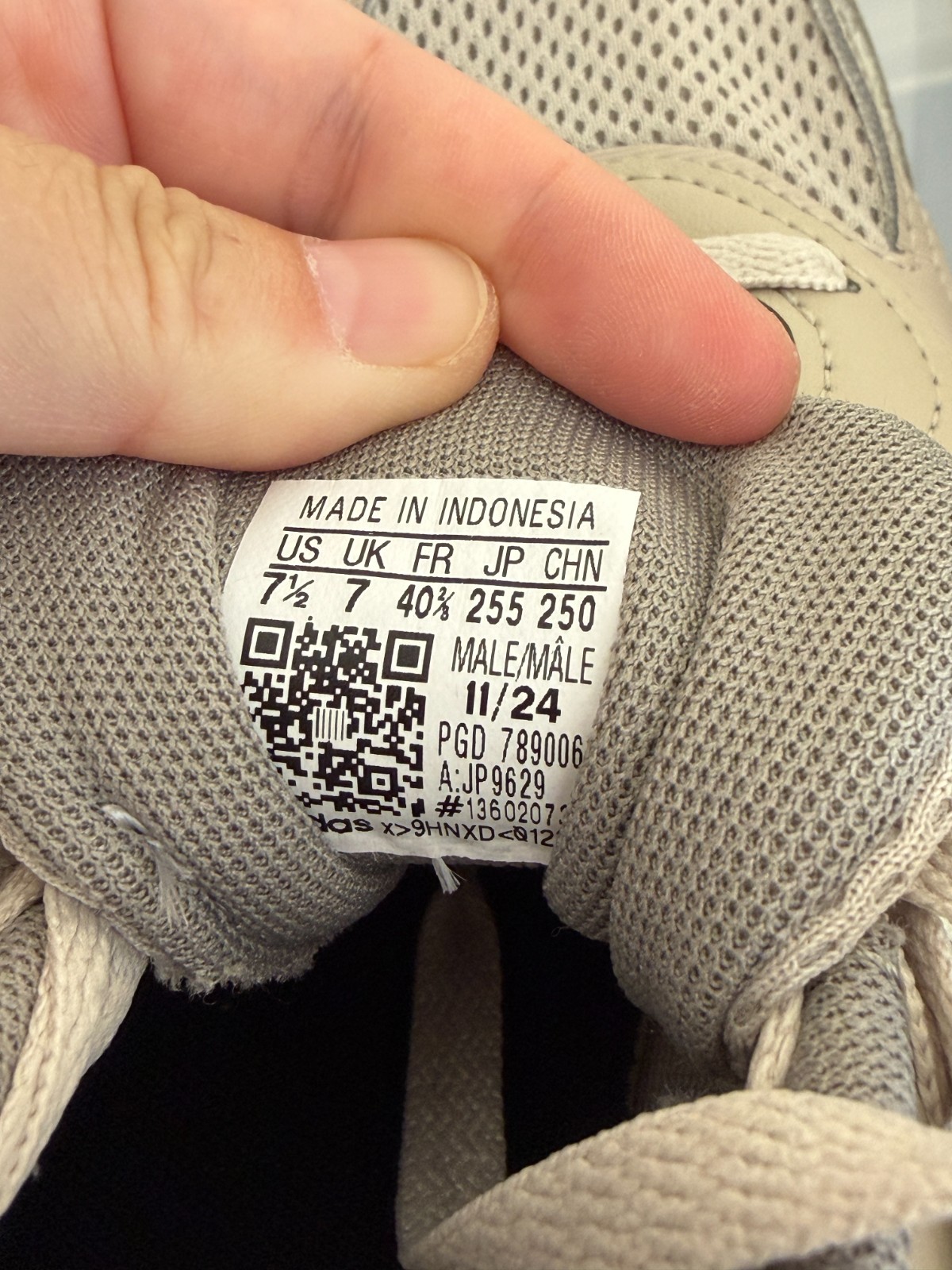 NEW Adidas Beige Grey Athletic Running Sneakers Shoes Men US 7.5 EU 40 2/3