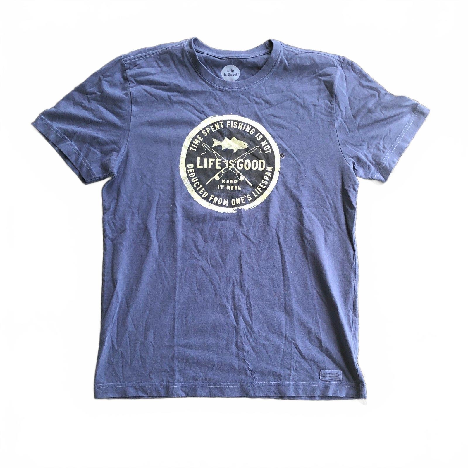 Life is Good Crusher Tee Classic Fit Medium Navy Blue Fishing Graphic T-Shirt