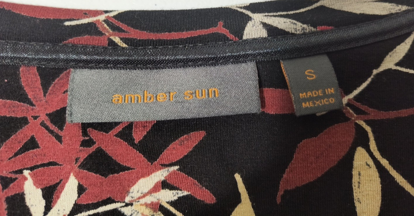 Amber Sun S V-neck 3/4 Sleeve Black Burgundy Pink Floral Top