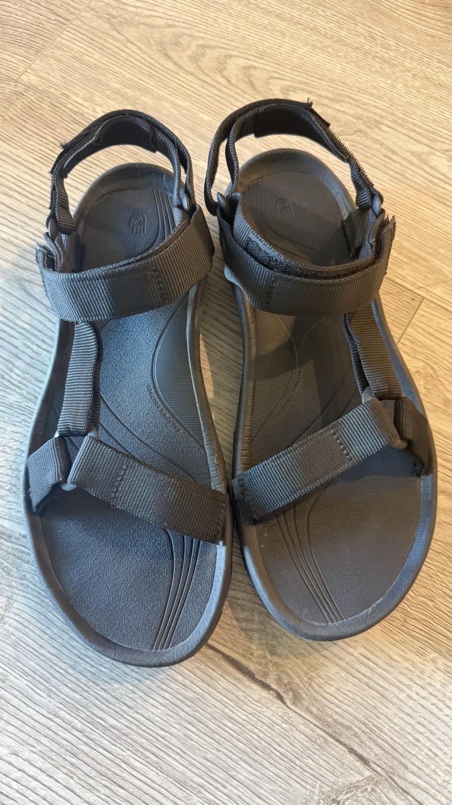 Teva Men’s Hurricane XLT2 Hook & Eye Straps Performance Sandal Black Size 11