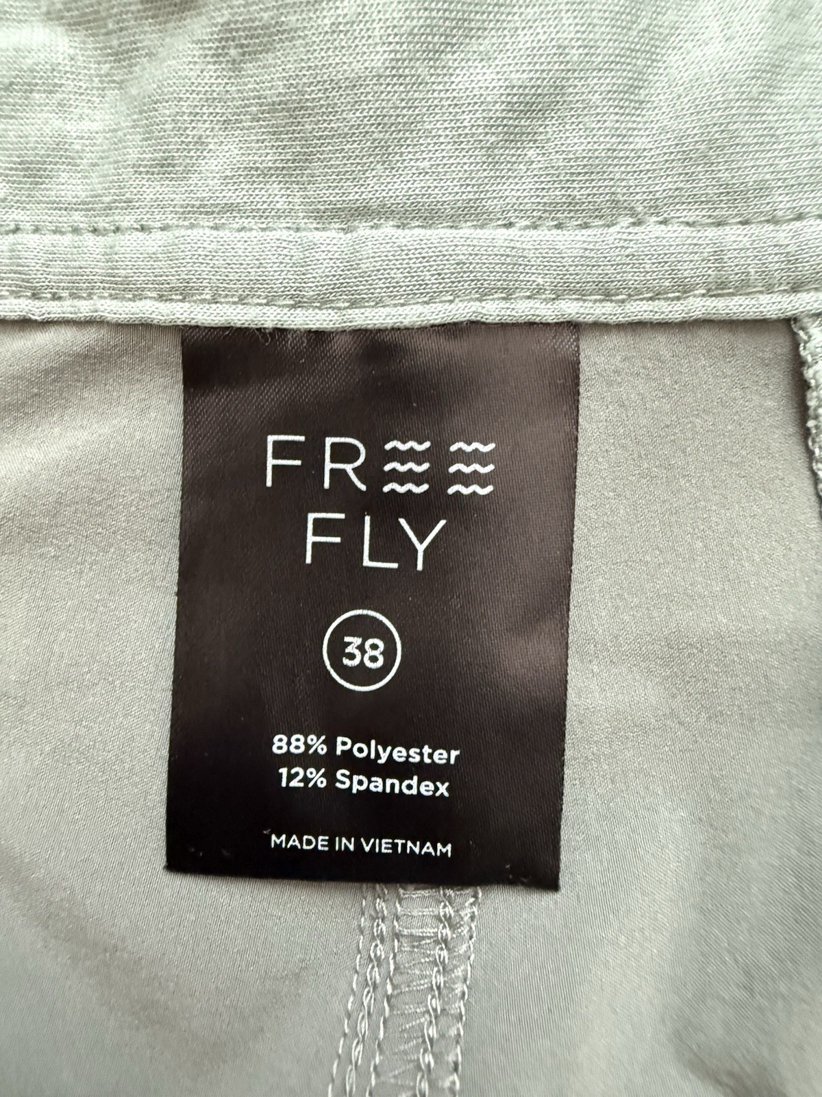 Free Fly Shorts Mens 38 Gray Lightweight Performance Stretch 7.5″ Inseam Hybrid