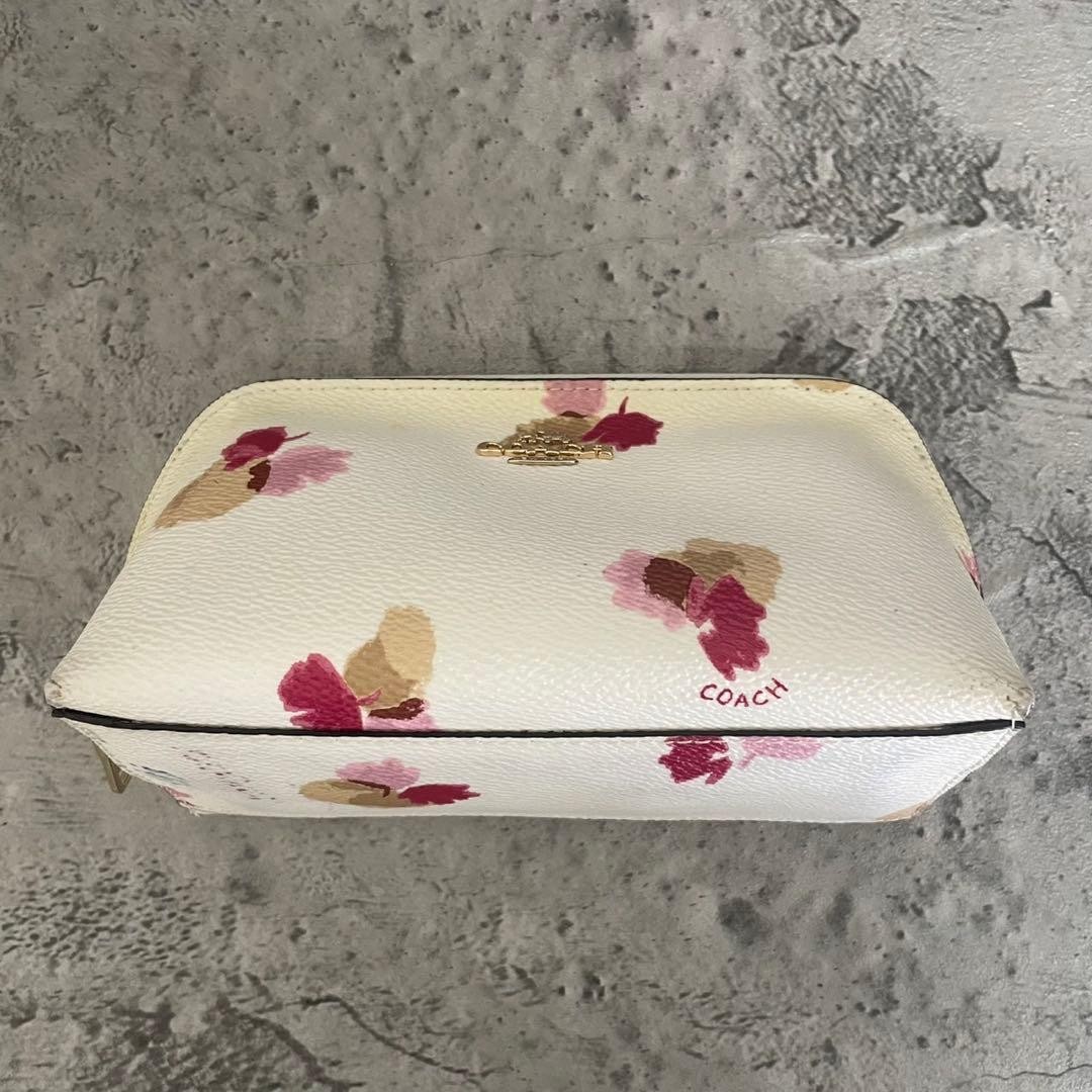 Excellent Condition COACH Cosmetic Pouch Multi Pouch Floral Leather Ivory