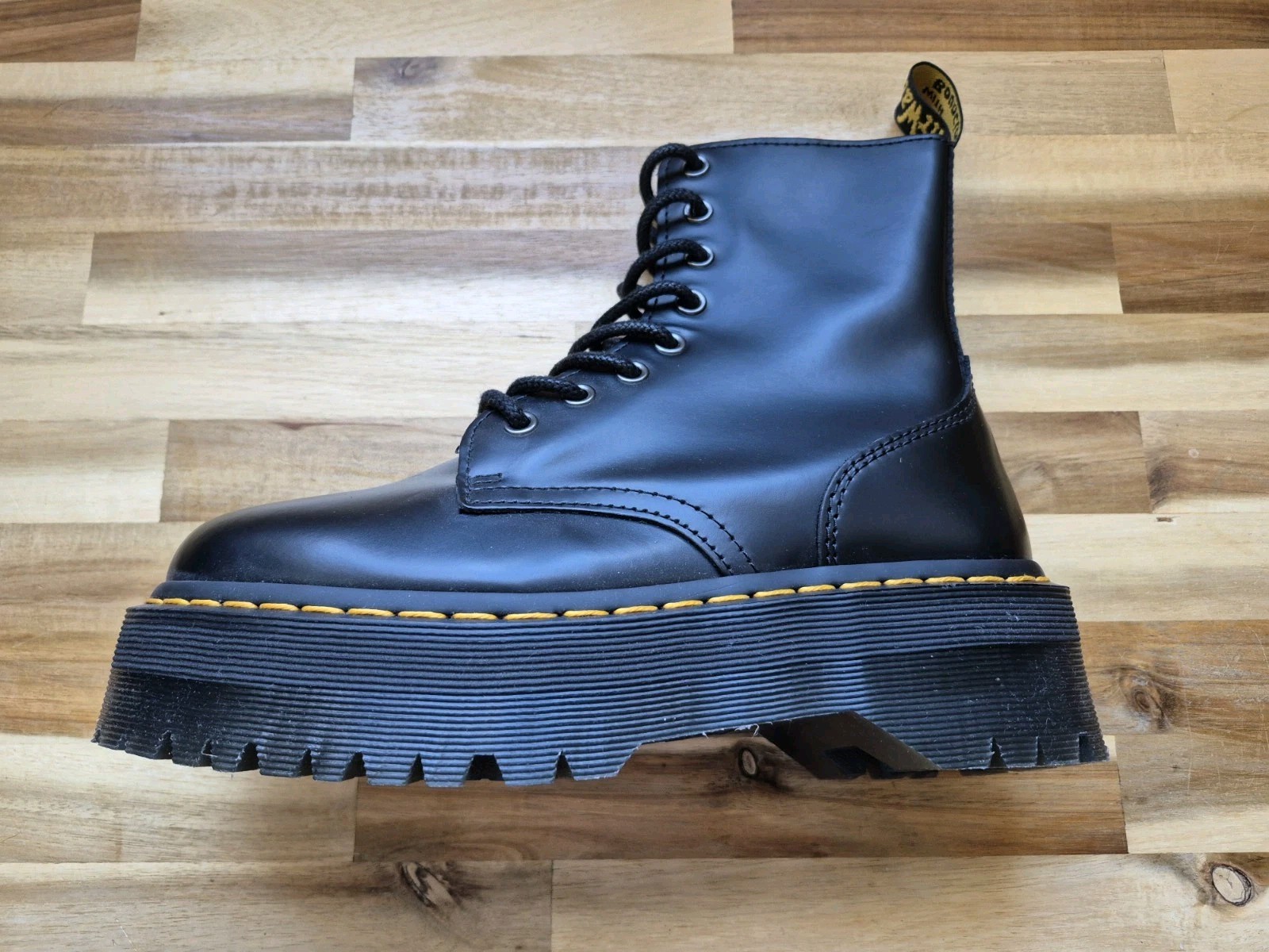 Dr. Martens Jadon Platform Leather Women’s Boot Black Polished Smooth 7 US -5 UK
