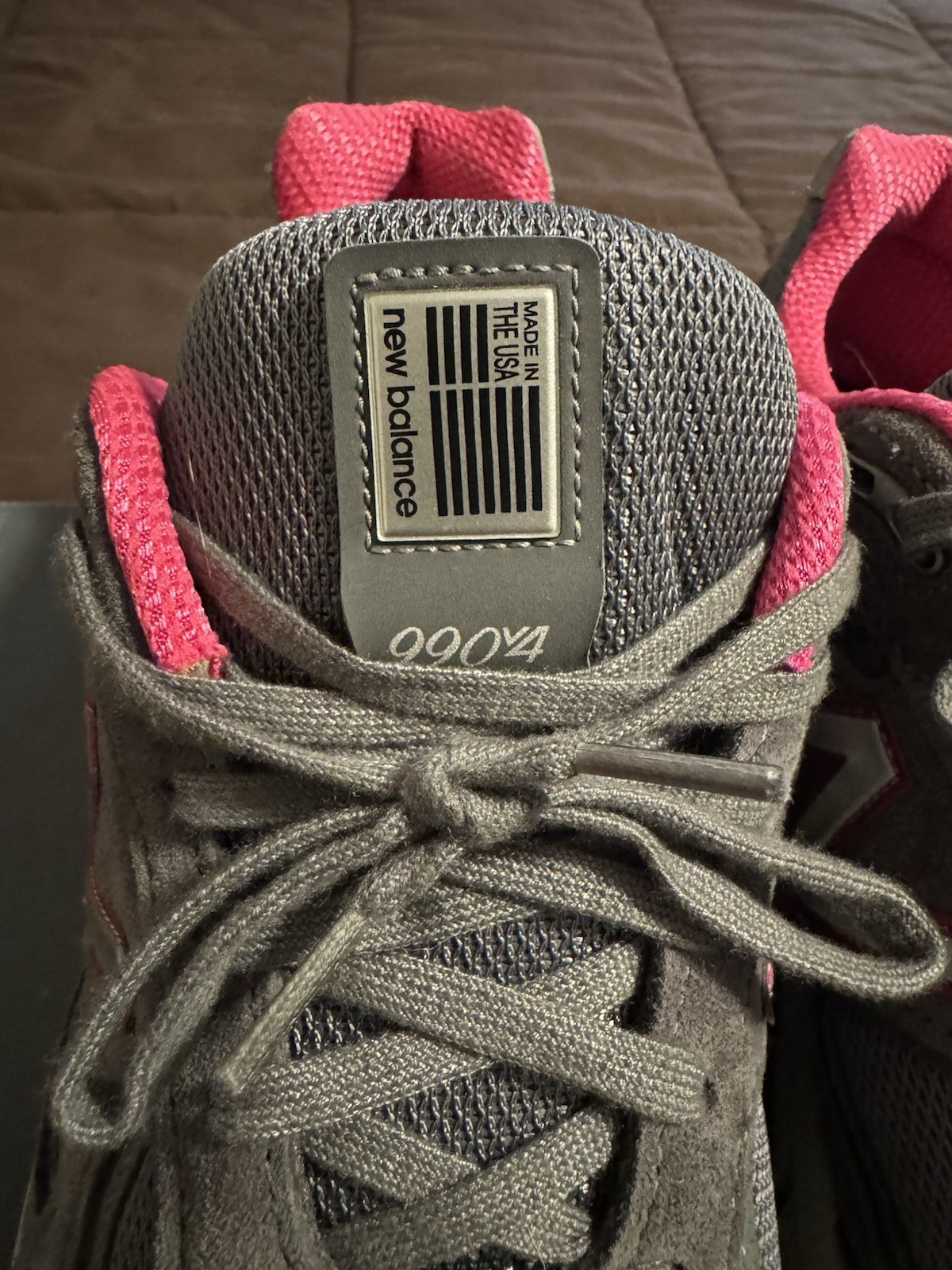 new balance 990v4 gray/pink