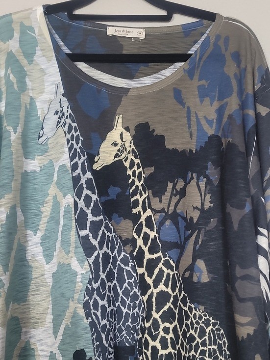 Jess & Jane Kenya Giraffe Wearable Art Tunic Top Size 3X Long Sleeve Made USA