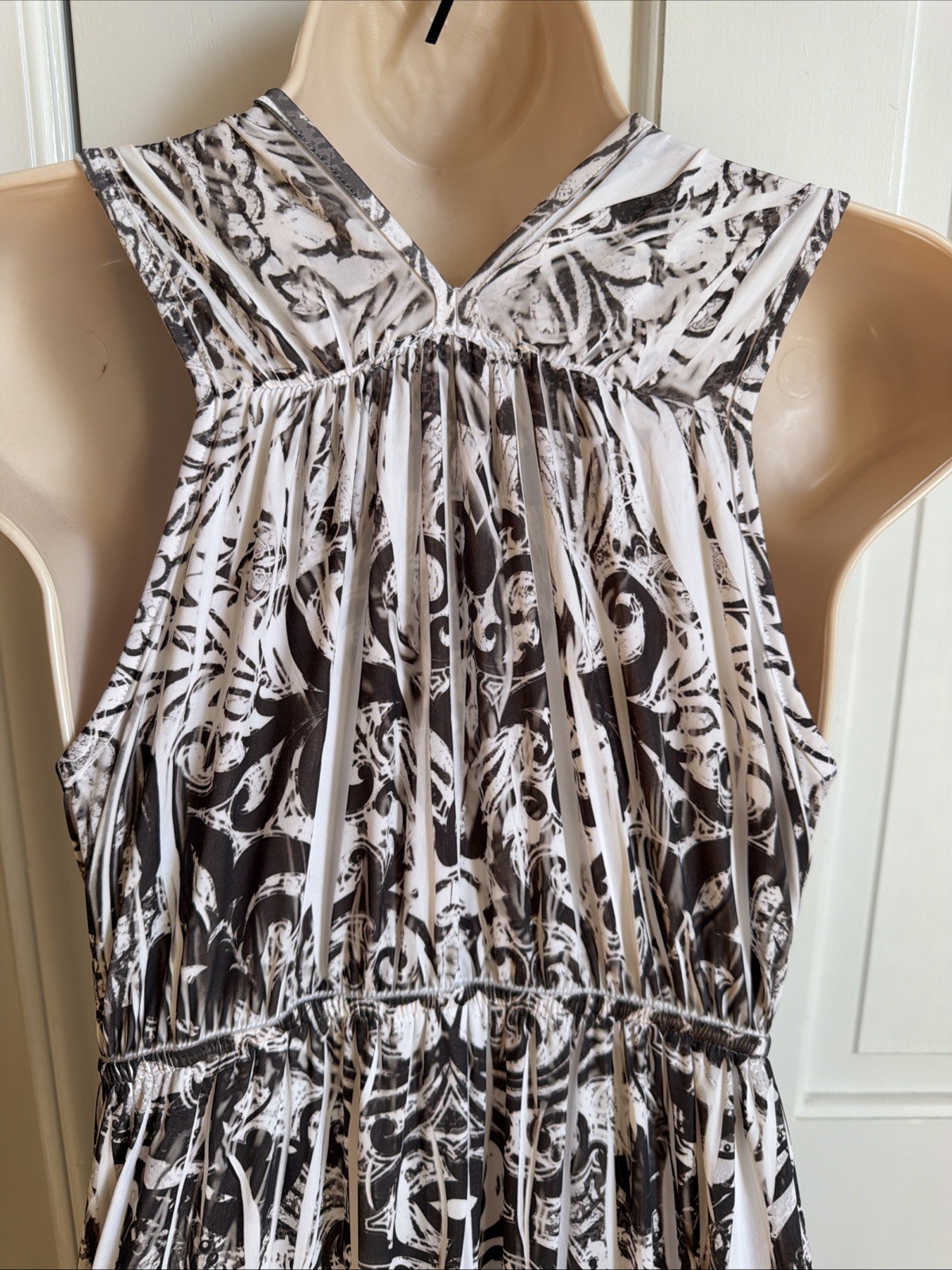 Oneworld Maxi Dress Size M Stretch Silky Jersey VNeck Empire Waist Black Floral
