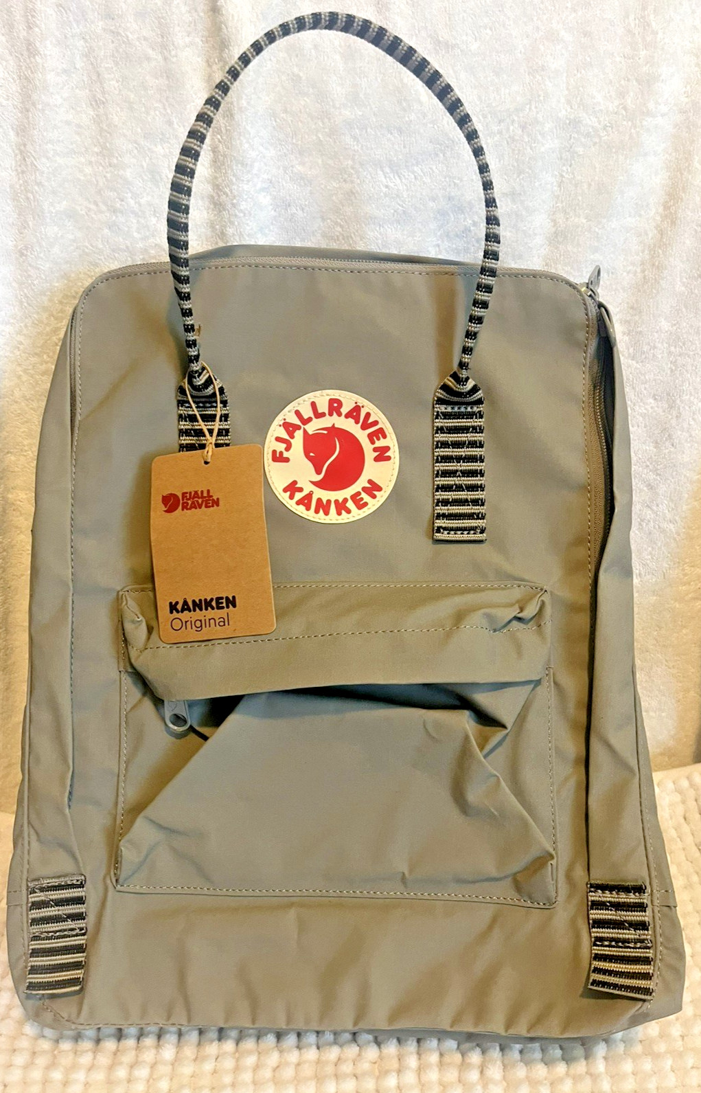 Brand New Fjallraven Kanken Classic 550 Grey Backpack Style 23510-NWT