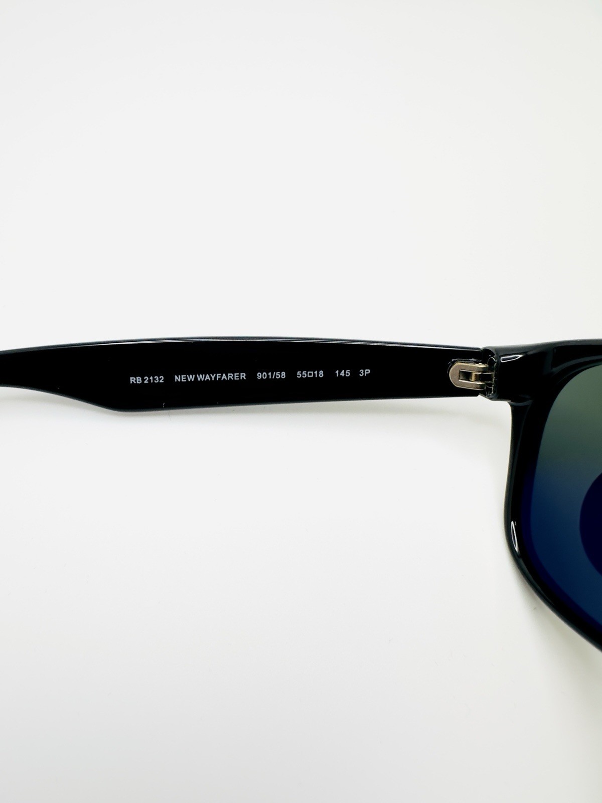 Ray-Ban New Wayfarer RB2132 55mm Square Polarized Unisex Sunglasses – Green Lens