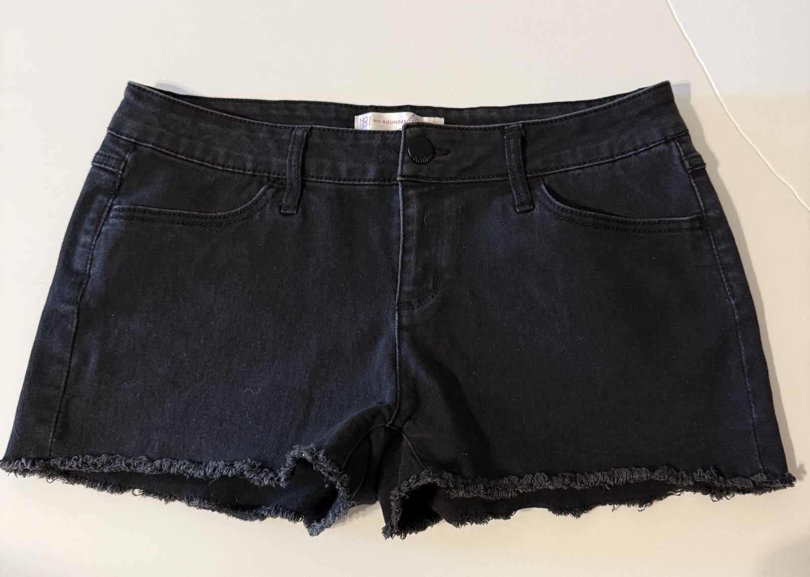 No Boundaries NoBo Women’s Black Denim Cut Off Shorts Size 13